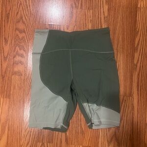 Lululemon biker shorts size 6